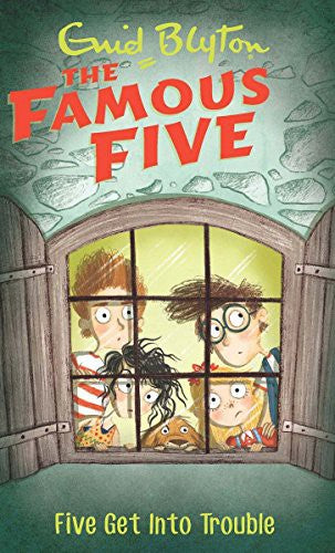 Famous Five:08: Five Get Into Trouble